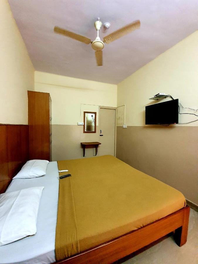 Veekay Residency Hotell Bangalore Exteriör bild
